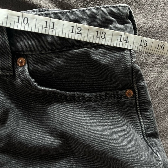 H&M Denim High Rise Distressed Cut Off Jean Vintage Shorts Summer Casual Black 6 - Picture 7 of 9